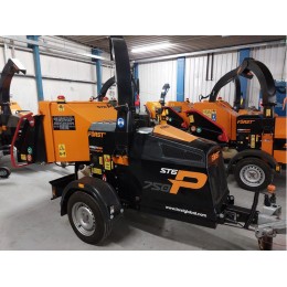 Forst ST6P 37KM rok prod. 2019, 560mtg Marka Redwood Global przyczepa lekka specjalna, przeznaczenie rębak, s/n SA9ST6P000028344